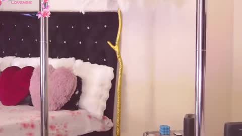 Esthera   online show from 02/13/25, 05:37