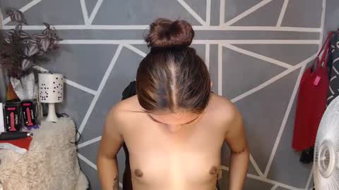 Snapshot of estherlust chatting on 01/02/25, 05:35 IRIS online show from 01/02/25, 05:35
