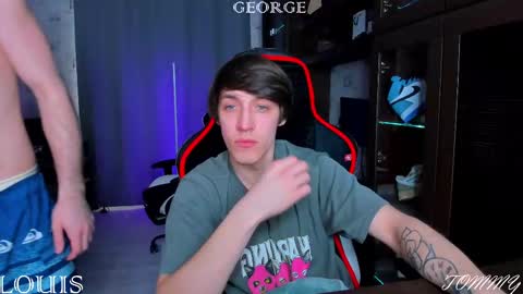 Snapshot of esthetics_boys chatting on 03/10/25, 02:26 LOUIS online show from 03/10/25, 02:26