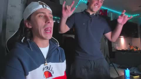 Snapshot of esthetics_boys chatting on 09/29/25, 10:36 LOUIS online show from 09/29/25, 10:36