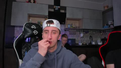 LOUIS online show from 04/09/26, 06:19