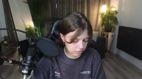 Este online show from 10/15/25, 07:36