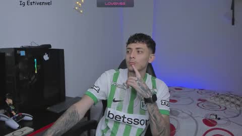 estivenvel online show from 03/10/26, 11:10