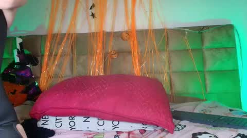 Estrella online show from 10/21/25, 11:55