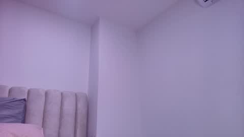 Estrella online show from 11/28/25, 12:08