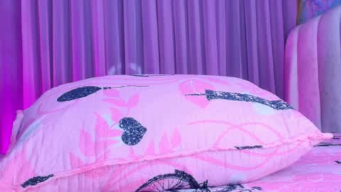 Estrella online show from 04/19/26, 11:53