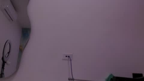 Snapshot of estrella_hanks_ chatting on 05/05/26, 11:51 Estrella online show from 05/05/26, 11:51