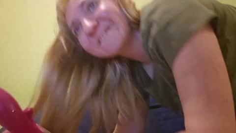 Snapshot of estrellawalters chatting on 01/24/25, 05:42 estrellawalters online show from 01/24/25, 05:42