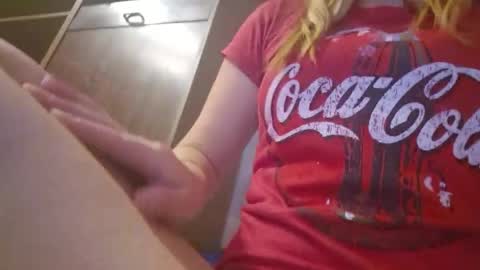 Snapshot of estrellawalters chatting on 11/01/25, 04:42 estrellawalters online show from 11/01/25, 04:42