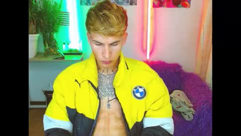 Snapshot of estrellita__jordan chatting on 02/12/25, 04:33 JORDAN online show from 02/12/25, 04:33