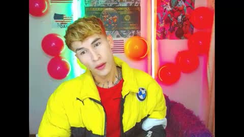 Snapshot of estrellita__jordan chatting on 02/14/25, 10:17 JORDAN online show from 02/14/25, 10:17