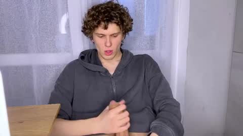 Alex online show from 04/06/26, 04:19