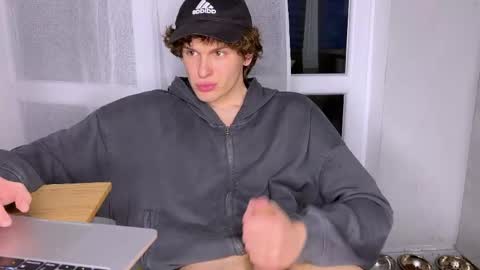 Alex online show from 04/19/26, 06:10