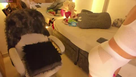 AmberDisny online show from 05/18/26, 10:48