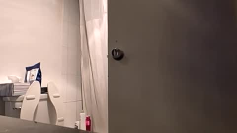 et528007 online show from 04/15/26, 05:31