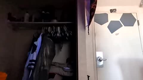 et528007 online show from 04/15/26, 10:21