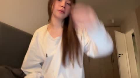 nika 3 online show from 01/13/25, 01:28