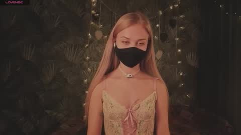 Sophia online show from 03/13/26, 10:05