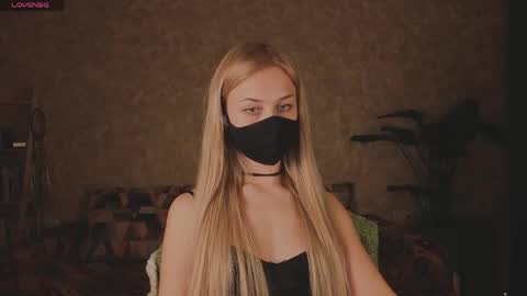 Sophia online show from 04/22/26, 10:44