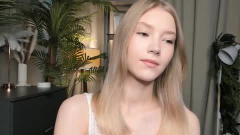 Natalie online show from 10/26/25, 05:57