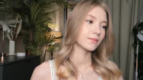 Natalie online show from 11/09/25, 05:39