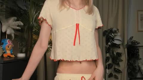 Natalie online show from 02/19/26, 05:58