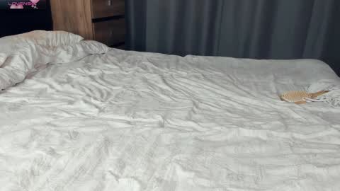 Snapshot of eternity_is_endless chatting on 01/09/25, 11:03 Mary online show from 01/09/25, 11:03