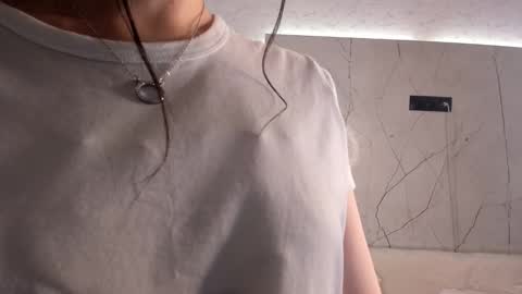 Snapshot of ethalfrost chatting on 02/19/25, 03:27 Dana today my first day online show from 02/19/25, 03:27