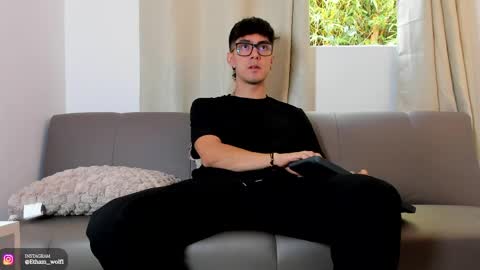 etham_wolf1 online show from 04/24/26, 05:59