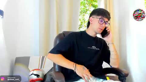 Snapshot of etham_wolf1 chatting on 06/29/26, 06:30 etham_wolf1 online show from 06/29/26, 06:30