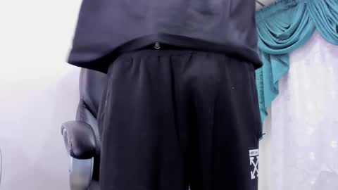 Snapshot of ethan_boy_ chatting on 12/30/24, 11:06 Ethan online show from 12/30/24, 11:06