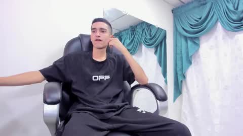 Snapshot of ethan_boy_ chatting on 01/22/25, 09:10 Ethan online show from 01/22/25, 09:10