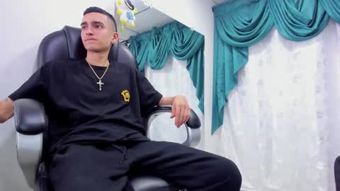 Snapshot of ethan_boy_ chatting on 02/18/25, 12:15 Ethan online show from 02/18/25, 12:15