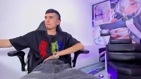 Snapshot of ethan_boy_ chatting on 09/25/25, 09:18 Ethan online show from 09/25/25, 09:18