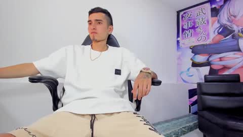 Snapshot of ethan_boy_ chatting on 09/30/25, 09:53 Ethan online show from 09/30/25, 09:53