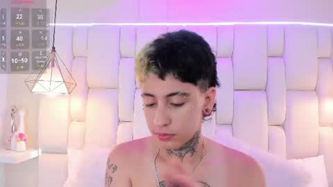 Snapshot of ethan_lennox_ chatting on 07/05/26, 11:39 Ethan online show from 07/05/26, 11:39