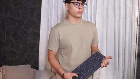 ethan_occonor online show from 10/17/25, 12:47