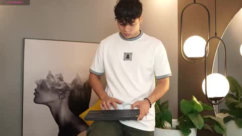 ethan_occonor online show from 10/21/25, 12:17