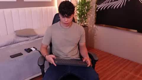 ethan_occonor online show from 10/24/25, 01:03