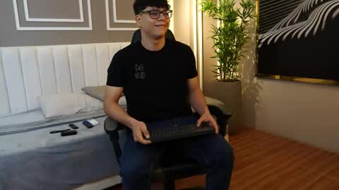 ethan_occonor online show from 11/06/25, 08:15