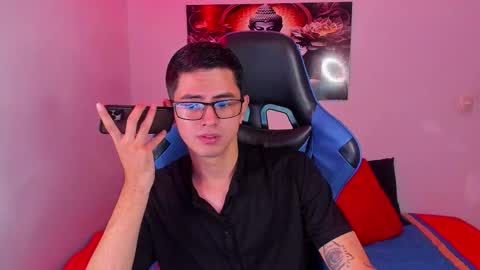 Snapshot of ethan_sai01 chatting on 11/21/25, 01:54 ETHAN SAI online show from 11/21/25, 01:54