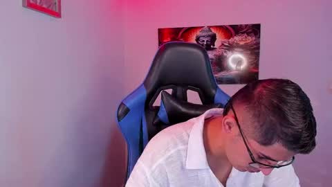 Snapshot of ethan_sai01 chatting on 12/16/25, 03:17 ETHAN SAI online show from 12/16/25, 03:17