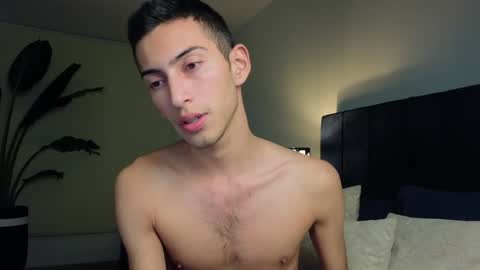 Snapshot of ethan_skiny_ chatting on 12/26/24, 02:33 Joan online show from 12/26/24, 02:33