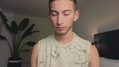 Snapshot of ethan_skiny_ chatting on 01/17/25, 03:12 Joan online show from 01/17/25, 03:12