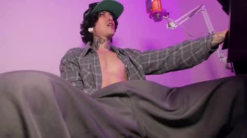 Ethan sykes online show from 11/25/25, 04:45