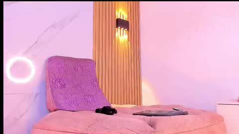 Snapshot of ethan_thouse chatting on 11/09/25, 07:39 ethan_thouse online show from 11/09/25, 07:39