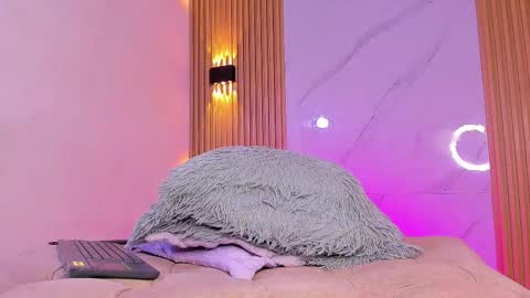 Snapshot of ethan_thouse chatting on 11/29/25, 07:55 ethan_thouse online show from 11/29/25, 07:55