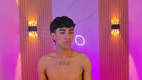 Snapshot of ethan_thouse chatting on 11/29/25, 08:01 ethan_thouse online show from 11/29/25, 08:01