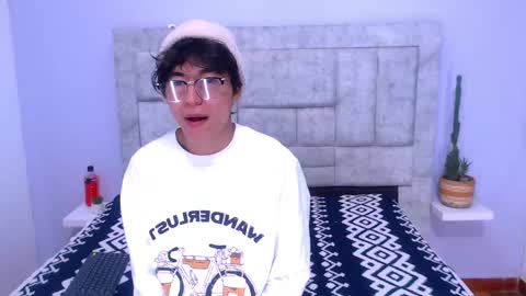 Snapshot of ethan_villa chatting on 02/04/25, 12:55 Ethan Villa online show from 02/04/25, 12:55