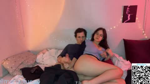 EthanandMaria online show from 04/21/26, 09:17